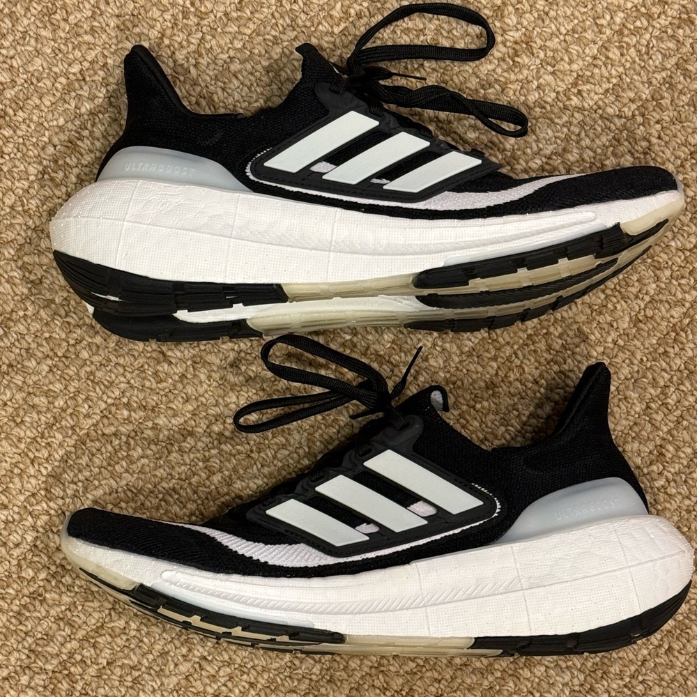 Women’s Adidas Ultra Boost Light Running Shoes - Picture 3 of 5